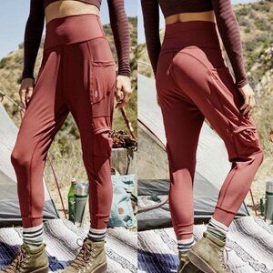 Free People Movement Take A Hike Harem Jogger Pants Women’s Size Small Burgundy